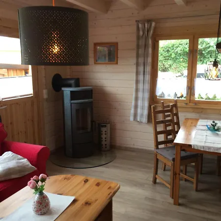 Blockhaus - De Lüt Holt Hus Ferienhaus Born